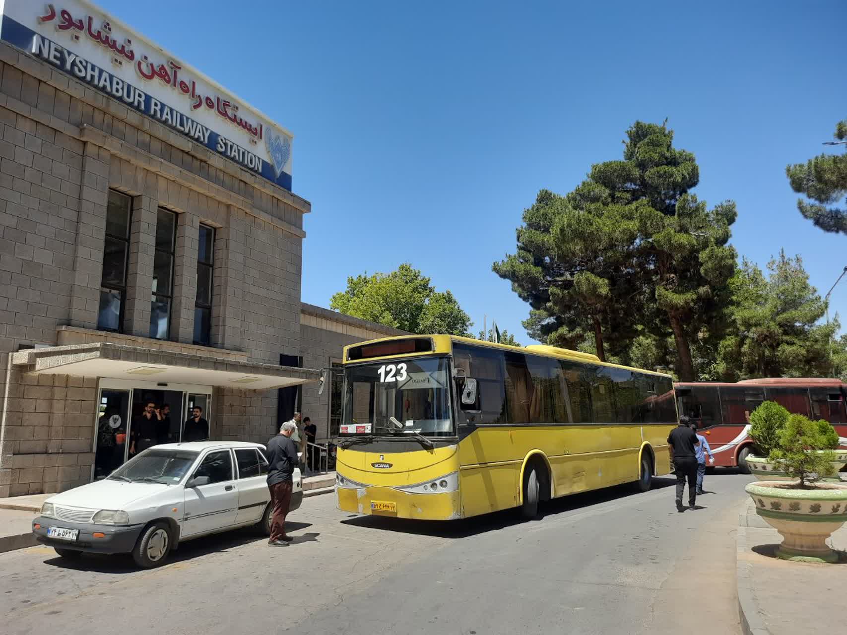 💠 خدمت رسانی به زائران و سوگواران همچنان ادامه دارد ...